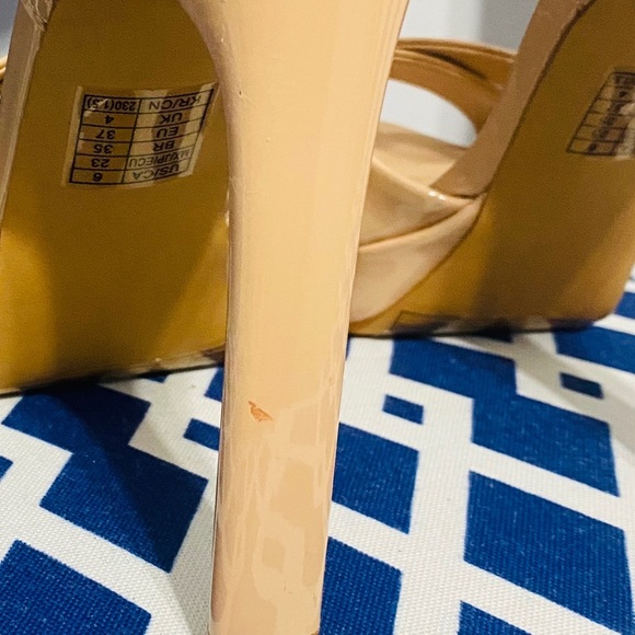 Nude patent strappy heeled sandals - Picture 5 of 13